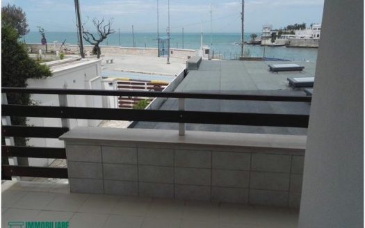 AFFITTASI APPARTAMENTO LUNGOMARE CRISTOFORO COLOMBO