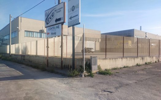 VENDESI CAPANNONE VIA ANDRIA