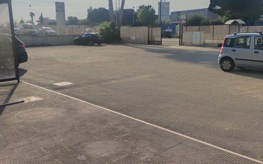 VENDESI CAPANNONE VIA ANDRIA