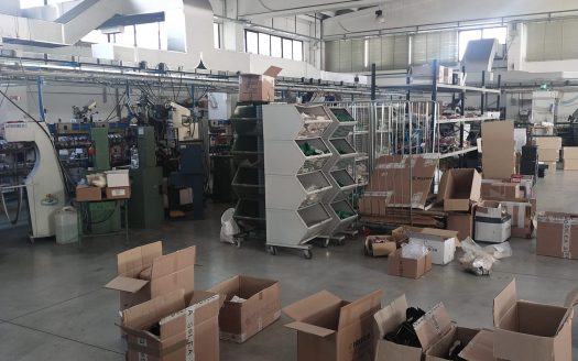 VENDESI CAPANNONE VIA ANDRIA