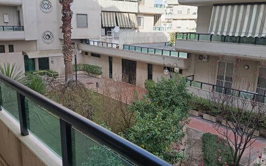 VENDESI APPARTAMENTO VIA DE BARTOLO, 6