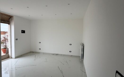 VENDESI ATTICO VIALE EUROPA, 61