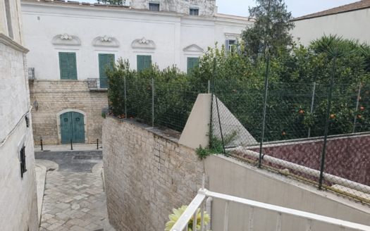 AFFITTASI APPARTAMENTO ARREDATO VIA LA GIUDEA, 15