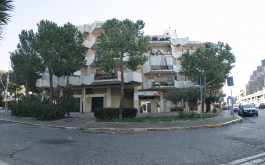 VENDESI APPARTAMENTO VIA POZZO PIANO, 7