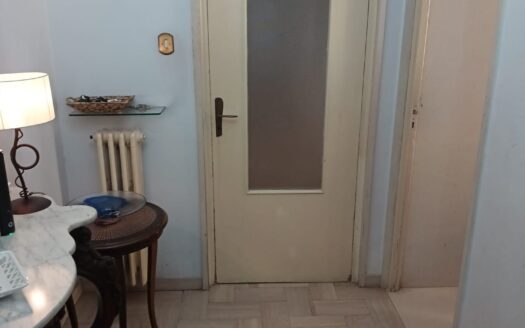 VENDESI APPARTAMENTO VIA POSTUMIA, 3