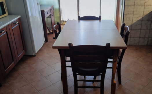 VENDESI APPARTAMENTO VIA POSTUMIA, 3