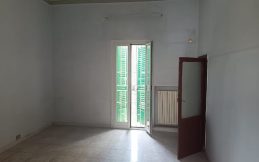 VENDESI APPARTAMENTO VIA ANGELO DE BRAMO, 36