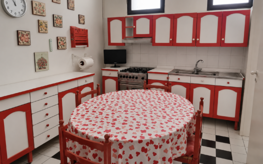 VENDESI APPARTAMENTO VIA MARHERITA DI BORGOGNA, 74