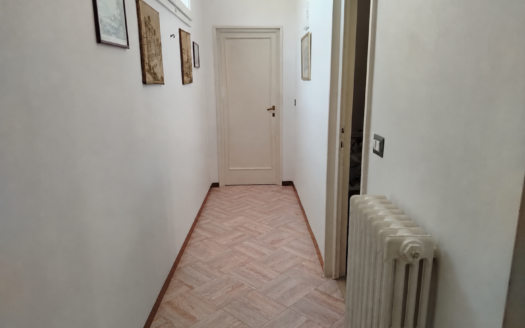VENDESI APPARTAMENTO VIA MARHERITA DI BORGOGNA, 74