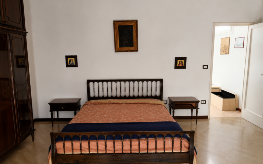 VENDESI APPARTAMENTO VIA MARHERITA DI BORGOGNA, 74