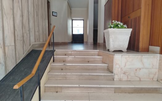 VENDESI APPARTAMENTO VIA MARHERITA DI BORGOGNA, 74