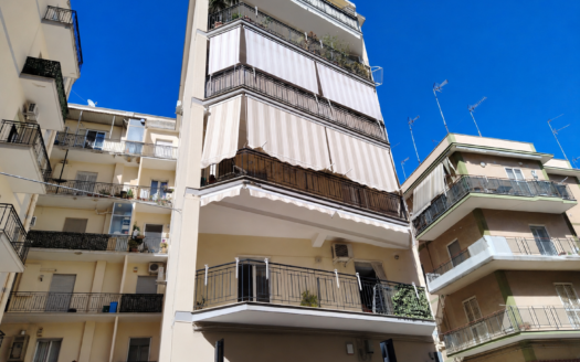 APPARTAMENTO VENDESI VIA CAPOSELE, 15