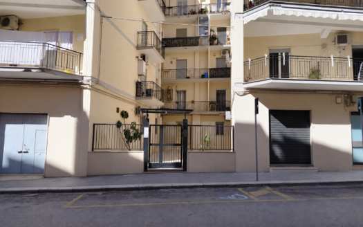 APPARTAMENTO VENDESI VIA CAPOSELE, 15