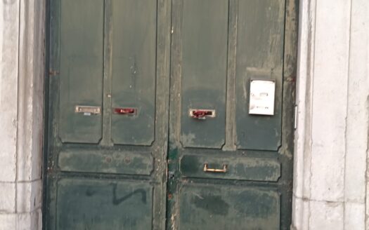 VENDESI APPARTAMENTO CORSO VITTORIO EMANUELE, 78