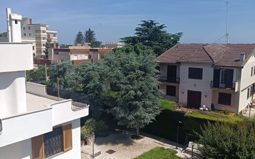 VENDESI VILLA VIA MALCANGI