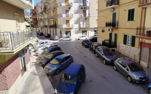 APPARTAMENTO VENDESI VIA CAPOSELE, 15