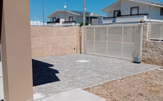 VENDESI VILLA VIA DE MIRTI