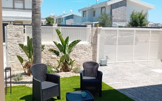 VENDESI VILLA VIA DE MIRTI
