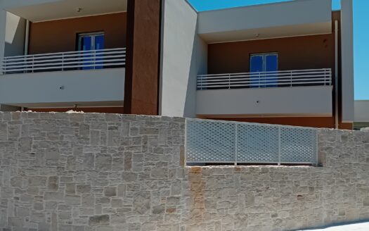 VENDESI VILLA VIA DE MIRTI