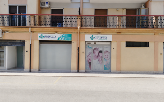 VENDESI LOCALE VIA POSTUMIA, 5-7, ANGOLO VIA SAN GERVASIO, 122-124-126-128