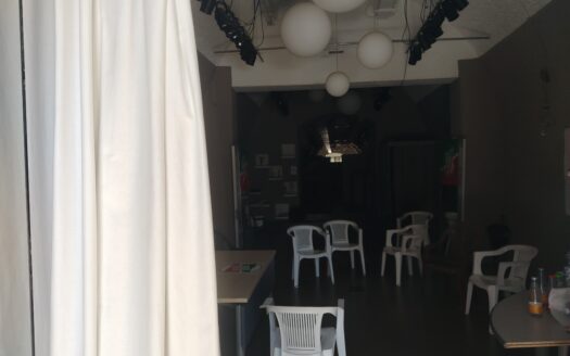 AFFITTASI LOCALE CORSO CAVOUR E VIA SAN GIOERGIO
