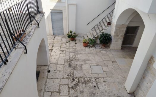 VENDESI APPARTAMENTO VIA DOGANA VECCHIA, 17