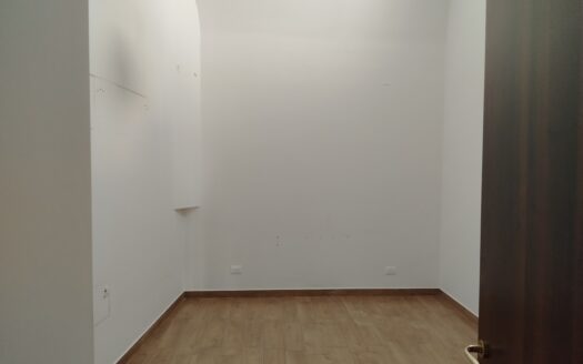 VENDESI APPARTAMENTO VIA DOGANA VECCHIA, 17