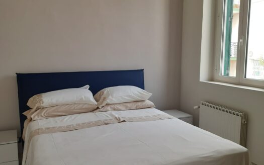 VENDESI APPARTAMENTO VIA UMBERTO, 284