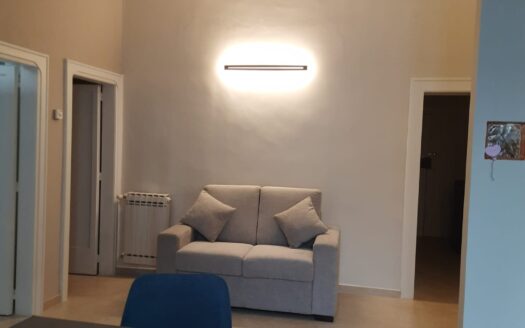 VENDESI APPARTAMENTO VIA UMBERTO, 284