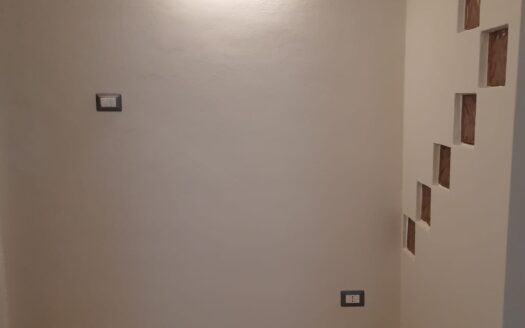 VENDESI APPARTAMENTO VIA UMBERTO, 284