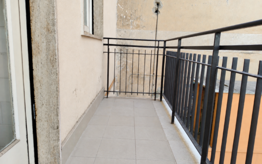 VENDESI APPARTAMENTO VIA ROVERETO, 12