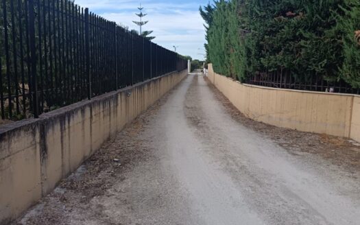VENDESI VILLA VIA CONTRADA SAN LUCA