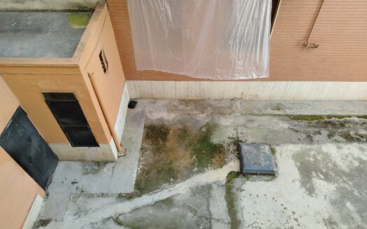 VENDESI APPARTAMENTO VIA ROVERETO, 12