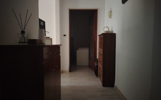 VENDESI APPARTAMENTO VIA TREVISO, 4