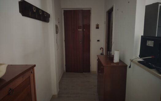 VENDESI APPARTAMENTO VIA TREVISO, 4