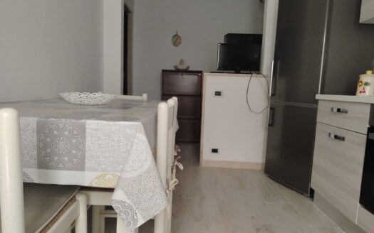 VENDESI APPARTAMENTO VIA TREVISO, 4