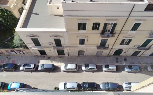 VENDESI APPARTAMENTO GALLERIA, 15