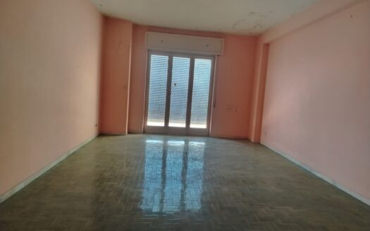 VENDESI APPARTAMENTO GALLERIA, 15