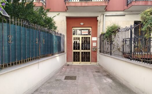 VENDESI VILLA VIA CONTRADA SAN LUCA